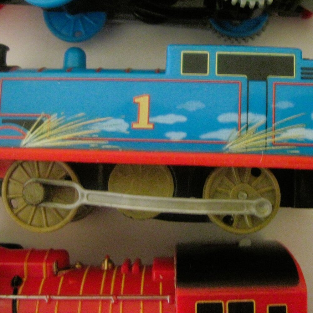 THOMAS THE TRAIN-Yrs. 09/13/19-Lot Of 31 Pcs.Assd.Sizes-14 Mini-13Lg.-4 Med.Size - Picture 11 of 12
